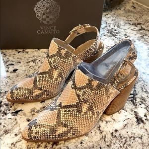 New Vince Camuto Chemine Bootie/Mule. Fabulous shoe for Fall! Hard to find color